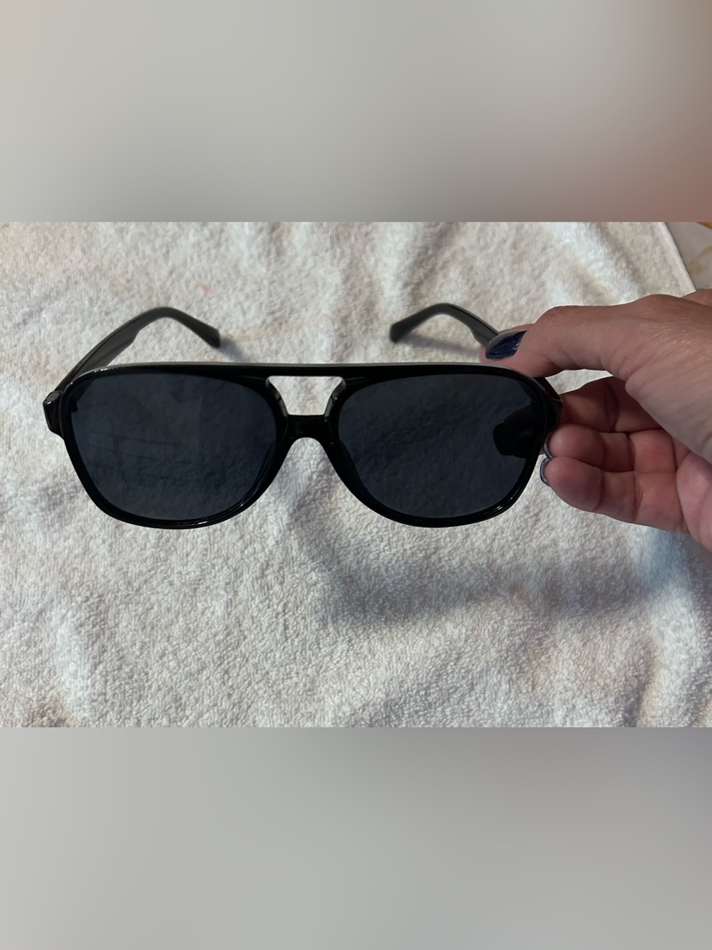 Black Aviator-Style Sunglasses